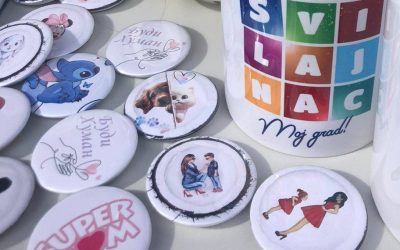 Округли беџеви, магнети и отварачи 58mm