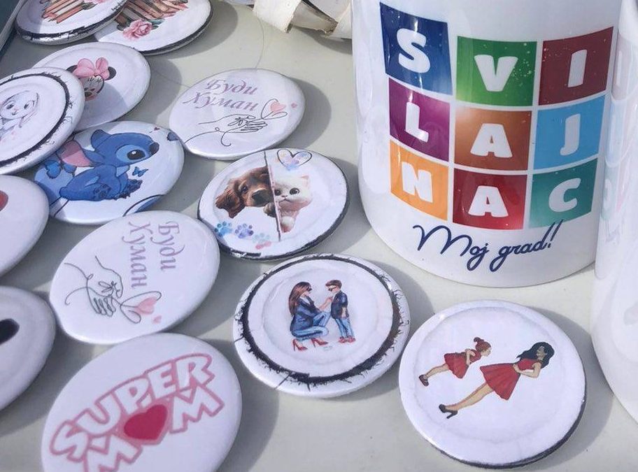 Округли беџеви, магнети и отварачи 58mm